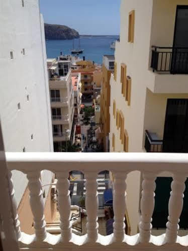 Pension Casa Blanca Лос Кристианос Екстериор снимка
